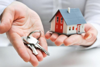 Фотография к новости: Шығысқазақстандық кәсіпкер жас мамандарға үй салып берді