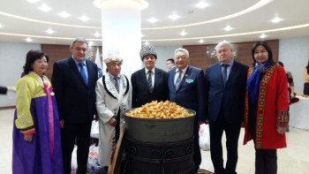 Фотография к новости: Қазақстан Халқы Ассамблеясы сарқыт таратты