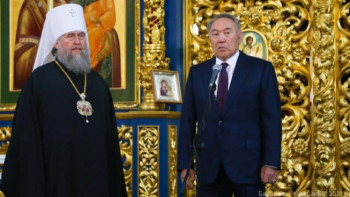 Фотография к новости: Нұрсұлтан Назарбаев Астанадағы шіркеуге барды