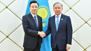 Фотография к новости: Нығматулин Қытай елшісімен кездесті