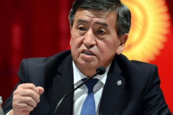 Фотография к новости: Жээнбеков: Жақында біраз жемқорлықтың беті ашылады