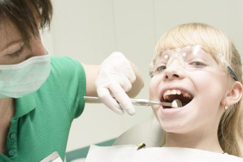 Фотография к новости: Балаларды емдеуге жылжымалы стоматологиялық кабинет енгізу қажет - депутат