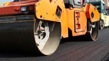 Фотография к новости: Жезкенттің жолын жөндеуге бір миллиард теңге бөлінеді