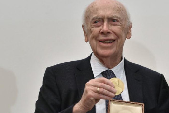 Фотография к новости: Қара нәсілділерді кемсіткені үшін Нобель сыйлығының иегері атағынан айырылды