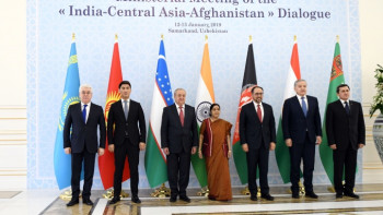 Фотография к новости: Самарқанда 7 елдің СІМ қатысумен жиын өтті