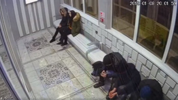 Фотография к новости: Талдықорғанда оқушылар Smart аялдаманы тонап кетті