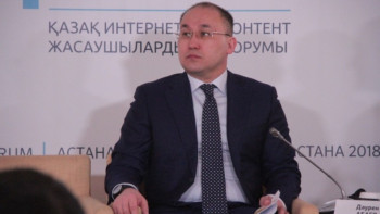 Фотография к новости: Абаев: Халық мекен-жай анықтамасын алу үшін әлі де ХҚКО-ға барып жүр