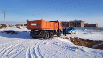 Фотография к новости: Қоқысты рұқсатсыз төккен жүргізуші 75 мың теңге айыппұл төледі