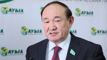 Фотография к новости: Сенатор Бектаев ауыл жастарына қолдау көрсетуге шақырды