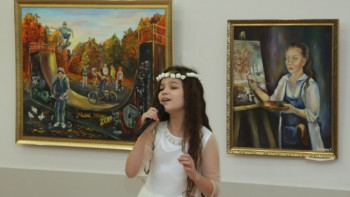 Фотография к новости: Қарағандылық жас суретшілер көрмеде 500 астам туындыларын назарға ұсынды