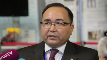 Фотография к новости: 30 мың оқушы ақылы ҰБТ-ға қатысып жатыр 