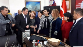 Фотография к новости: Түркістан облысындағы ұстаздар Түркия елінен тәжірибе алмасып қайтты