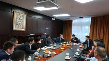 Фотография к новости: Шетелдік балаларға интернат-мектептер ашу керек – Ырысбек Мәуіт 