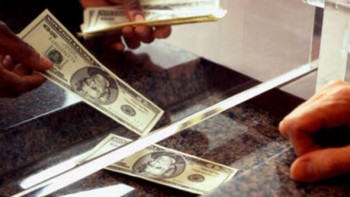 Фотография к новости: Өткен жылы мигранттар шетелге 7 млрд доллар аударған 