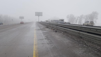 Фотография к новости: «Алматы-Өскемен» тасжолында 231 көлік кептелісте қалды