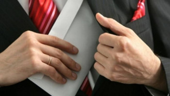 Фотография к новости: Павлодар облысында кент әкімі 6 млн теңге жымқырған