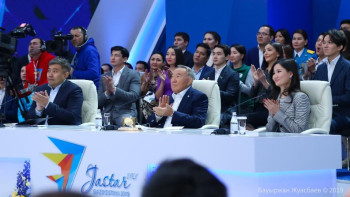 Фотография к новости: Жас фермер Астанада алма өсірмек 