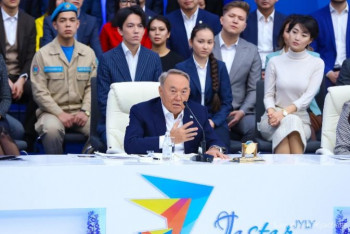 Фотография к новости: Елбасы волонтер студенттердің шәкіртақысын көтеруді тапсырды