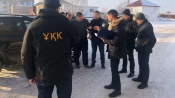 Фотография к новости: «Қазгидрометтің» басшылары пара алды деген күдікпен ұсталды