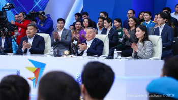 Фотография к новости: Жастар жылы. Алдынғы буын жастарды қолдауға әркез дайын