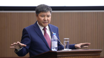 Фотография к новости: Жоғарғы сот төрағасы: Судьялар сауатты жаза алмайды 