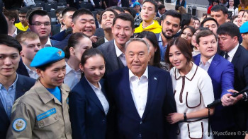 Фотография к новости: Жастар жылы. Президент жастарға: Тәуелсіздікті орнаттық, қорғау – міндеттерің