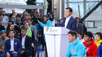 Фотография к новости: «100 жаңа оқулық»: Биыл 30 кітап жарық көреді 