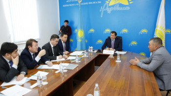 Фотография к новости: Нұрлан Ноғаев: Ауыл жастарын кәсіпкерлік негіздеріне оқыту керек