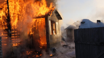 Фотография к новости: БҚО-да ер азамат өртеніп кетті