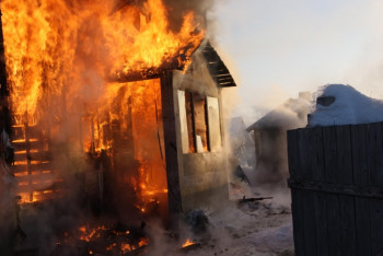 Фотография к новости: БҚО-да ер азамат өртеніп кетті