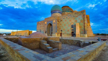 Фотография к новости: Түркістандағы құрылыс жұмысына 500-ден астам жас буын тартылды