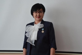 Фотография к новости: Мұғалім мәртебесі. 30 жылдық жұмыс өтілі барлар кәсібилігін неге тағы дәлелдеуі керек?