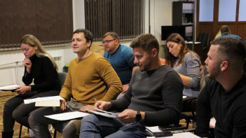 Фотография к новости: Өскемендік кәсіпкер өз ақшасына қазақ тілі курсын ашты