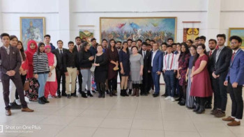 Фотография к новости: Ақтөбеде үндістандық студенттер қазақша үйреніп жатыр