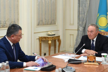 Фотография к новости: Мемлекет басшысы Түркістан облысының әкімін қабылдады