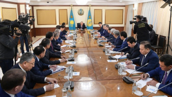 Фотография к новости: Елбасы өңір әкімдерімен кеңес өткізді