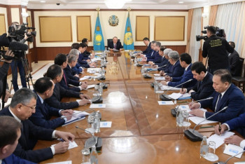 Фотография к новости: Елбасы өңір әкімдерімен кеңес өткізді