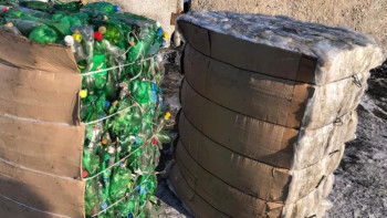 Фотография к новости:    Павлодар облысында тұрмыстық қалдықтарды сұрыптау жұмысы күшейтілуде