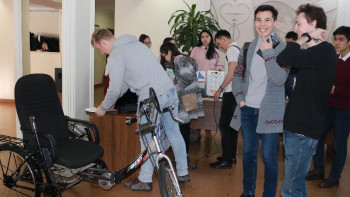 Фотография к новости: Жастар жылы. Жастар әлеуметке пайдалы жобаларды таныстырды