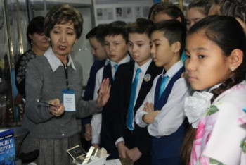 Фотография к новости: Жастар жылы. Полицейлер оқушылармен кездесті