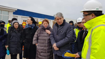 Фотография к новости: Мәжіліс депутаттары мұнай өндіру саласының жұмысымен танысты