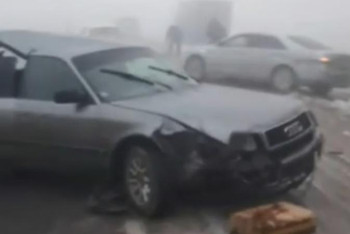 Фотография к новости: Жамбыл облысында тұман салдарынан ірі жол апаты болды