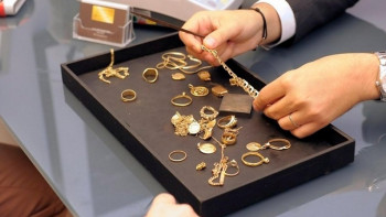 Фотография к новости: Павлодарда алаяқ келіншек ломбардқа төрт миллион теңге шығын келтірген