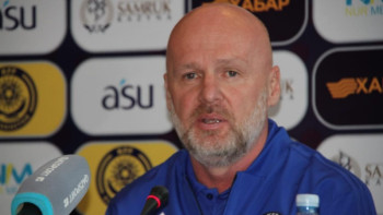 Фотография к новости: Мен ештеңеден қорықпаймын – Футболдан ұлттық құраманың бас бапкері