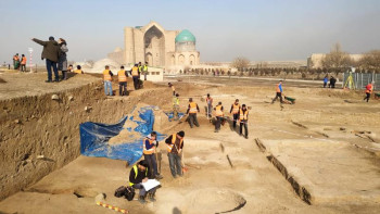 Фотография к новости: Жастар жылы. Түркістандағы тарихи жұмыстарға жастар да атсалысады