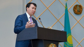 Фотография к новости: Шпекбаев жалған медициналық анықтамалармен күресудің жолын ұсынды