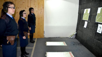 Фотография к новости: Жамбылдық полицейлер арасында жауынгерлік қарудан ату жарысы өтті