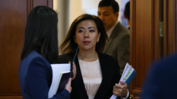 Фотография к новости: Мәдина Әбілқасымова халықтың сынына жауап берді