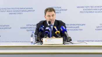 Фотография к новости: Үкімет басшысынан қатаң сөгіс алған вице-министр: Басшылықтың шешімі талқыланбайды