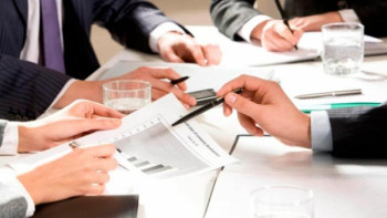 Фотография к новости:  Атырау облысында жас кәсіпкерлерге бизнестің басым бағыттары түсіндірілді